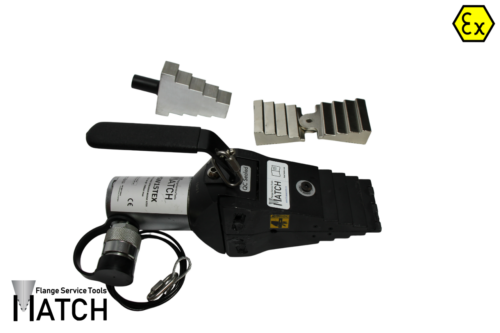 Hydraulic flange spreader (HSW15TEX Single Kit) with safety loop, step blocks and safety block, right side