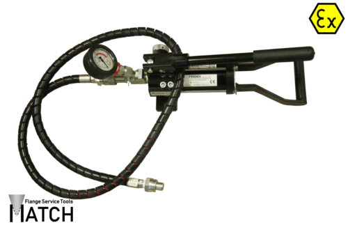 Ręczna pompa hydrauliczna (P550AEX) z pojedynczym złączem i 1 czarnym wężem hydraulicznym ATEX