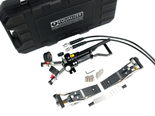 Hydraulic precision lifting tool VLW18TE from Equalizer x2 with two hydraulic hoses, set of safety blocks, pair of step blocks, hexagon wrench, safety line, one HP350D hand pump and carry case