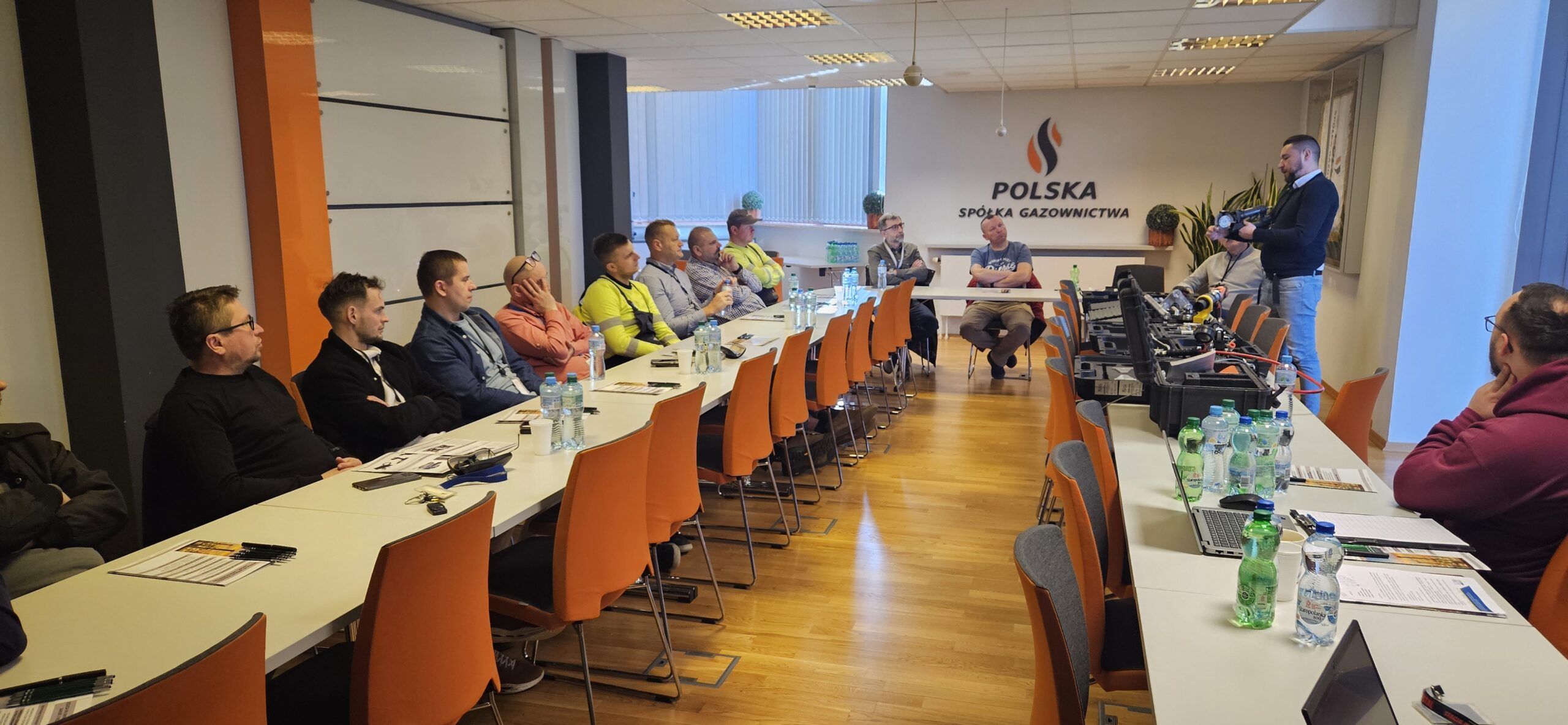 Sala konferencyjna z osobami z Polska Spółka Gazownictwa podczas prezentacji narzędzi Match przez firme Anticor